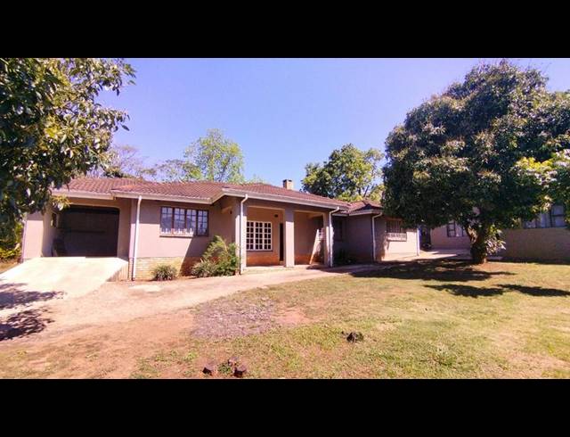 5 BEDROOM HOUSE FOR SALE IN PRESTBURY